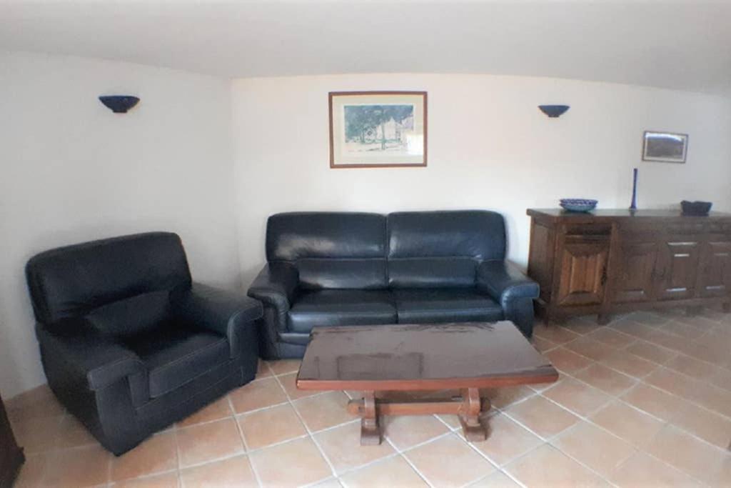 Holiday home 3 Etoiles 300m Piscine Privee Grand Jardin